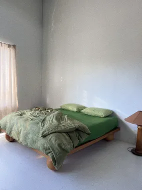 complete bed set . tonal 13