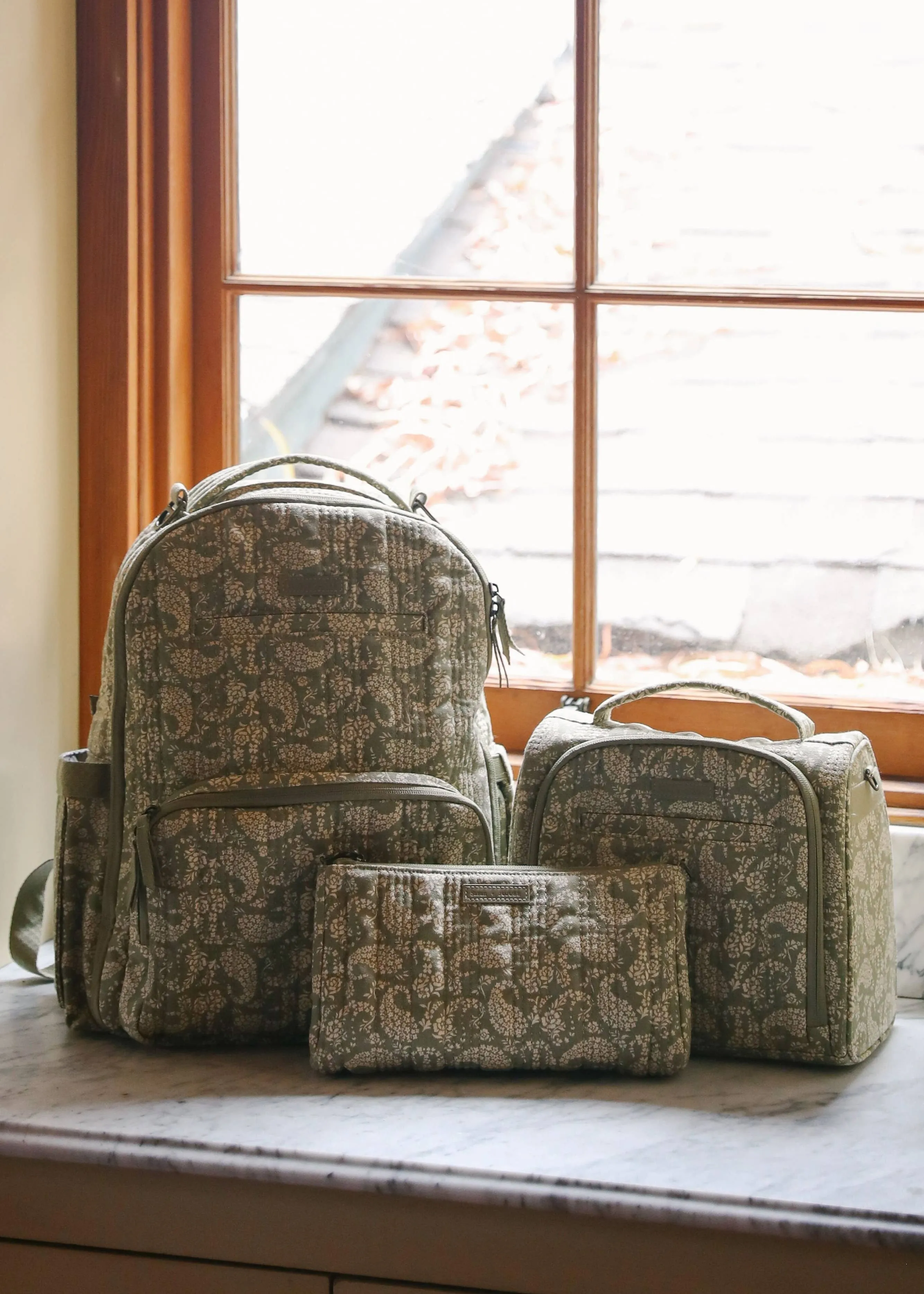 Sazan   JujuBe Insulated Paisley Bottle Bag